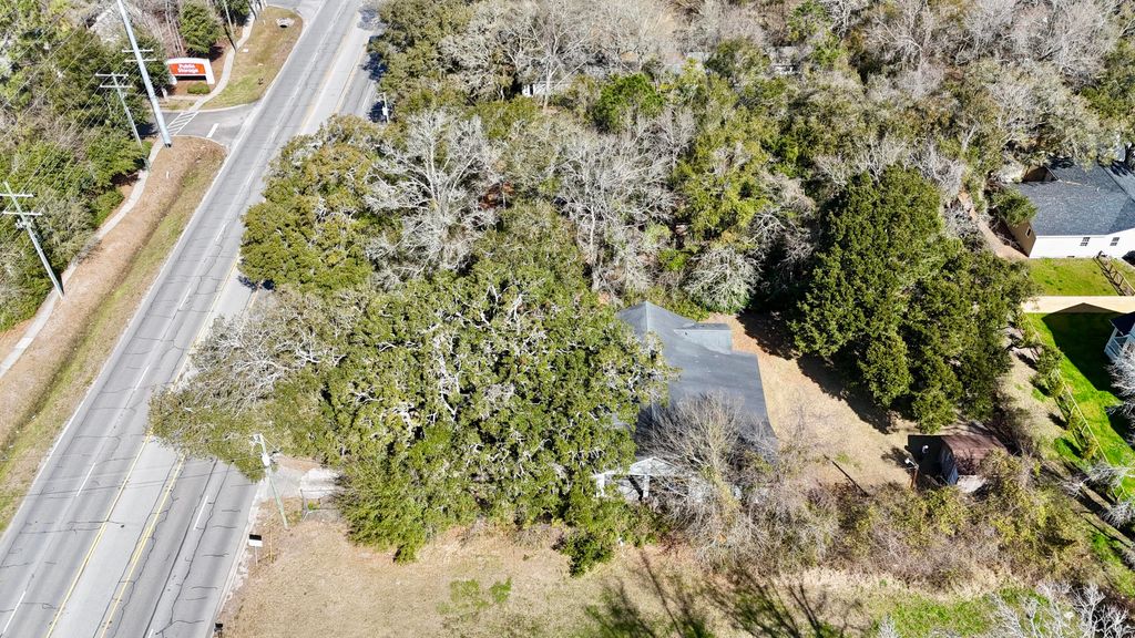 Photo of 1438 Folly Road, Charleston, SC 29412 (MLS # 26006680)