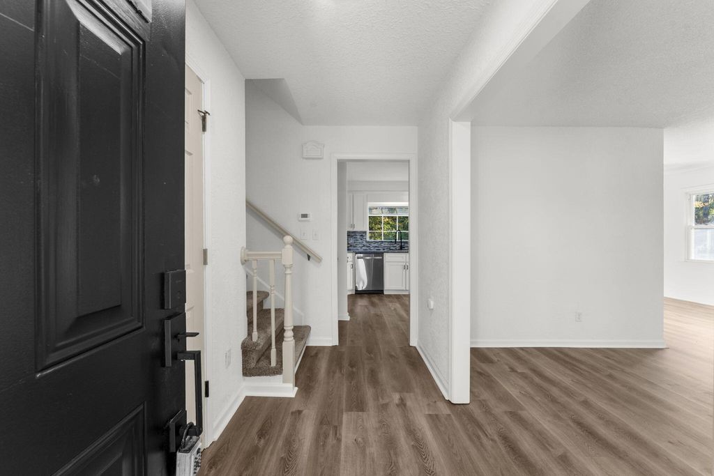 Photo of 325 Fairington Drive, Summerville, SC 29485 (MLS # 25031003)