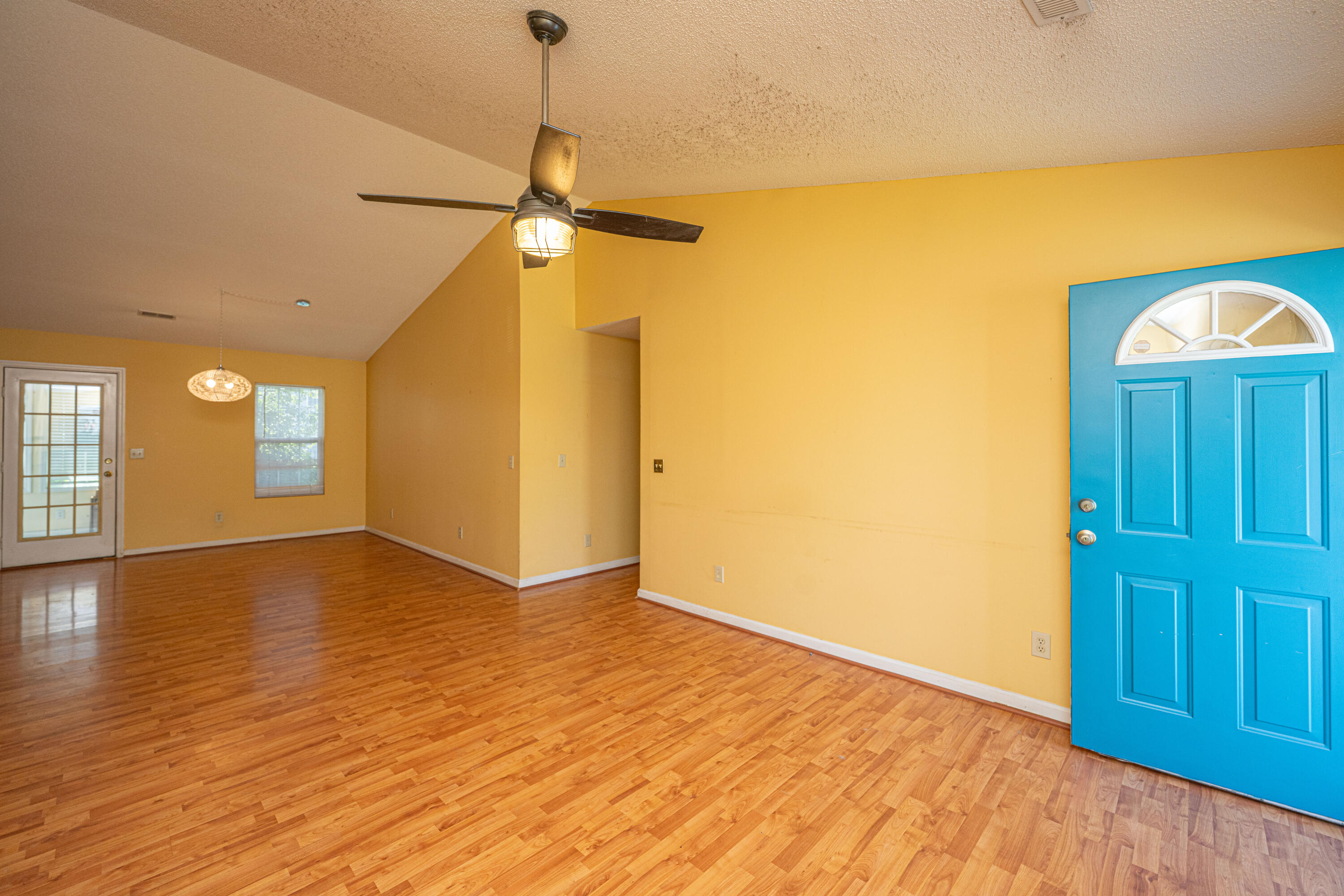 8667 Bentwood Drive