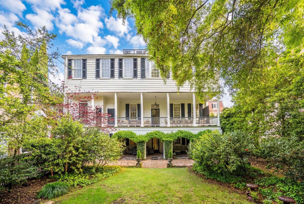 Photo of 75 Tradd Street, Charleston, SC 29401 (MLS # 26011396)