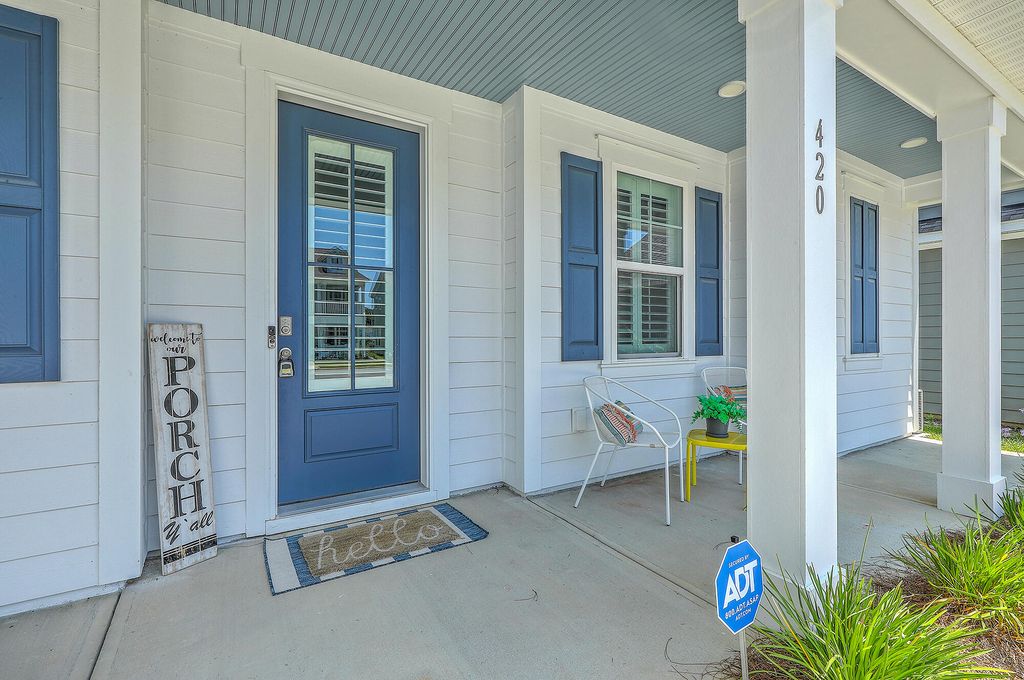 Photo of 420 Oak View Way, Summerville, SC 29483 (MLS # 25017894)
