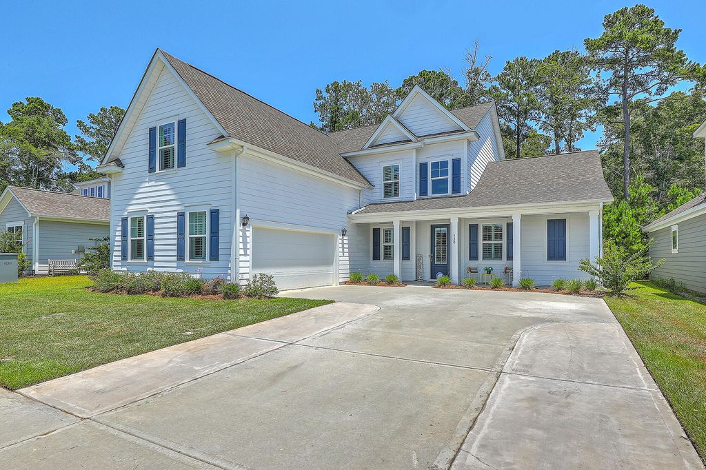 Photo of 420 Oak View Way, Summerville, SC 29483 (MLS # 25017894)