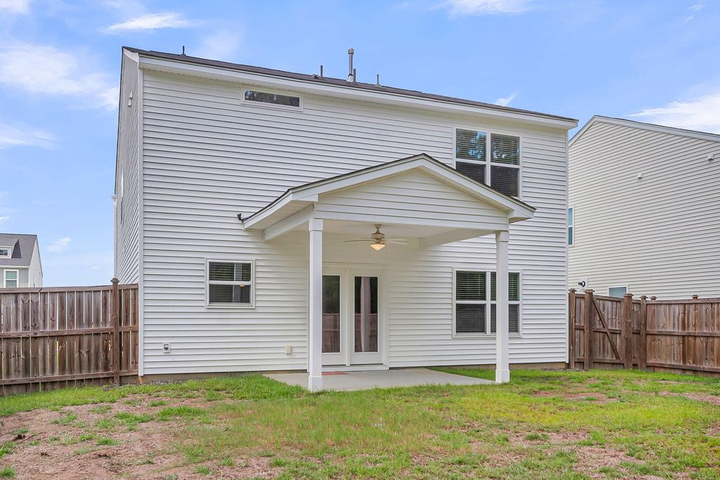 Photo of 304 Torslanda Lane, Summerville, SC 29486 (MLS # 26019733)