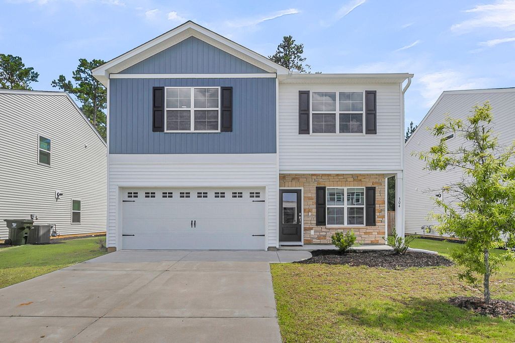 Photo of 304 Torslanda Lane, Summerville, SC 29486 (MLS # 26019733)