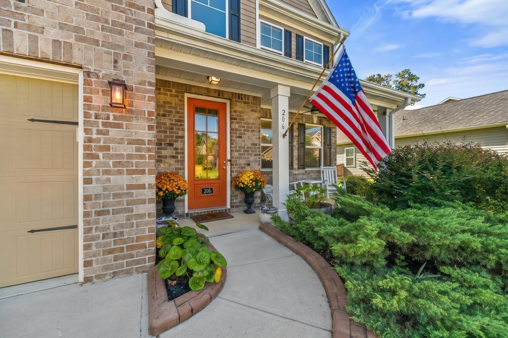 Photo of 206 Yeamans Way, Summerville, SC 29483 (MLS # 26028091)