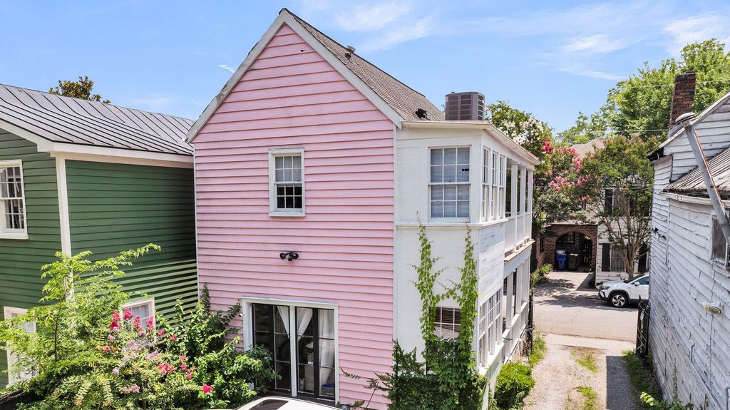 Photo of 4 Bogard Street, Charleston, SC 29403 (MLS # 25027274)