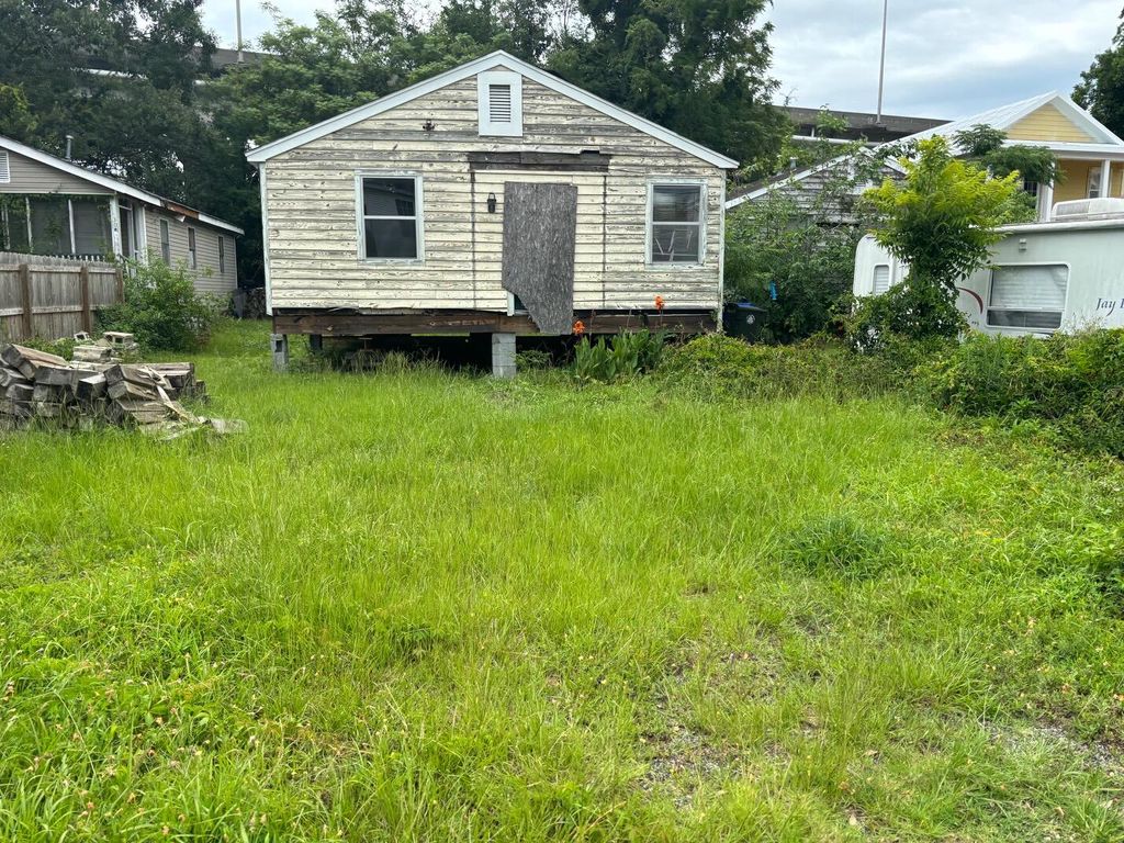 Photo of 30 F, Charleston, SC 29403 (MLS # 24015771)