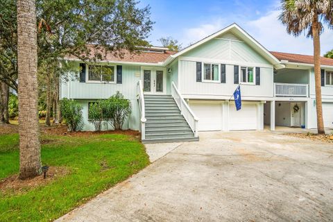 Photo of 414 Porpoise Drive, Fripp Island, SC 29920 (MLS # 25026555)