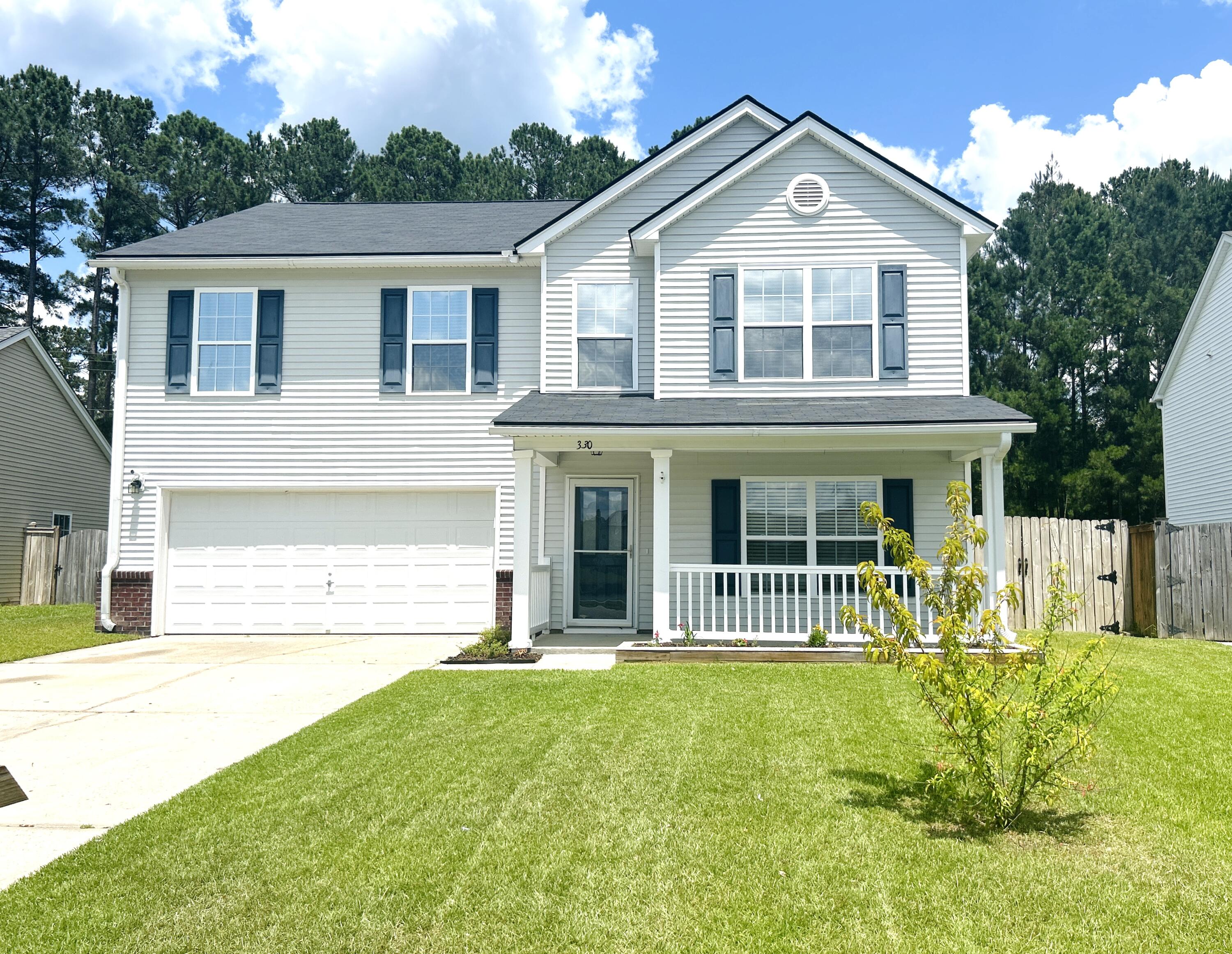 View Summerville, SC 29483 house