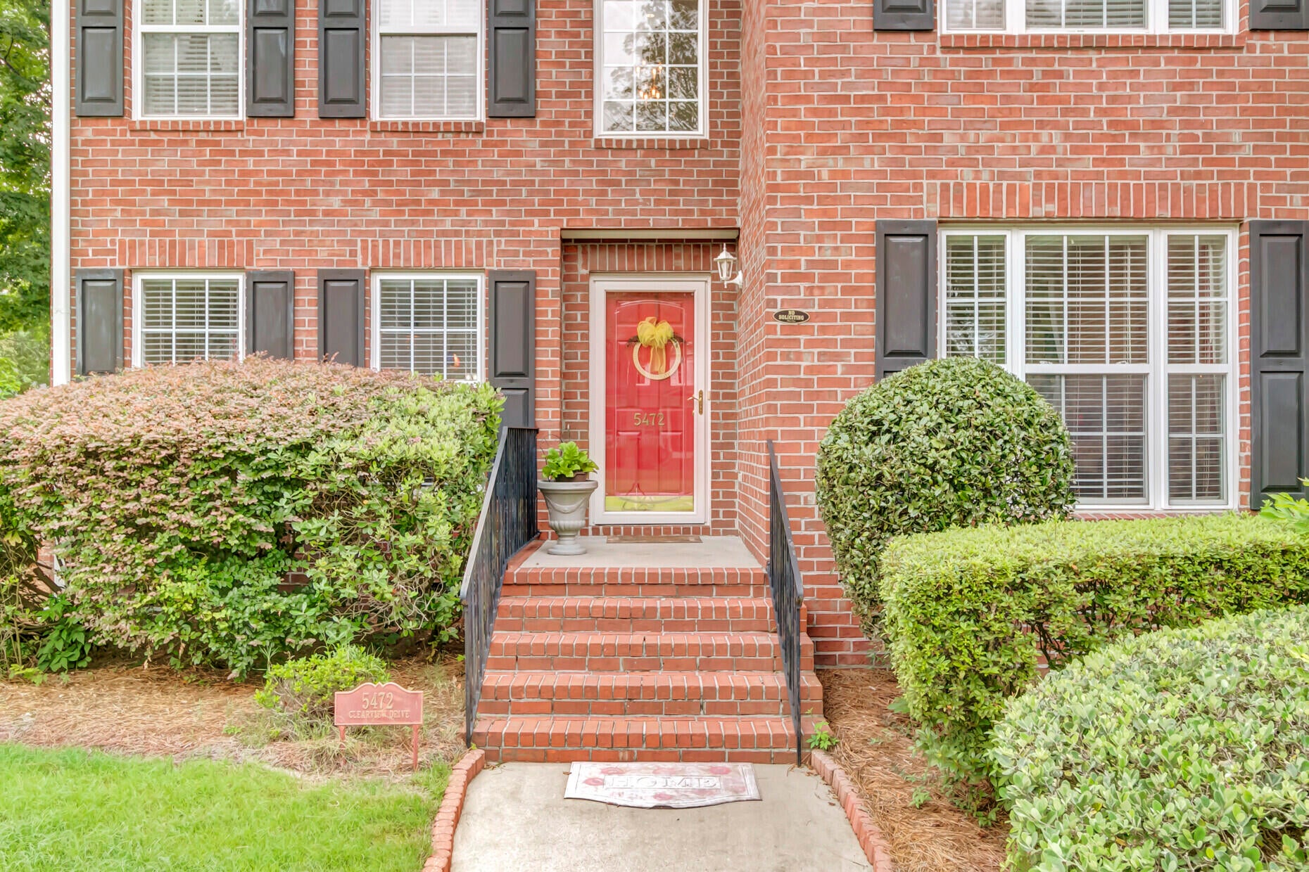 5472 Clearview Drive