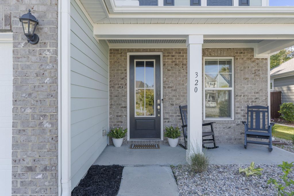 Photo of 320 Long Pier Street, Summerville, SC 29486 (MLS # 25028848)