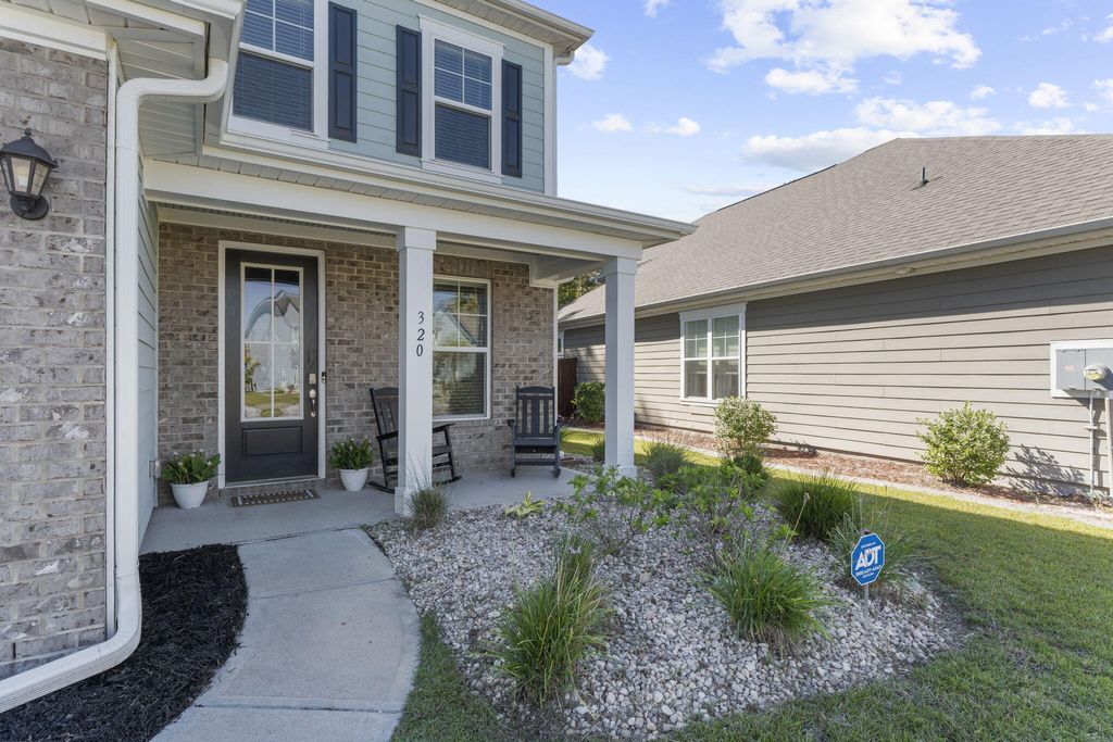 Photo of 320 Long Pier Street, Summerville, SC 29486 (MLS # 25028848)
