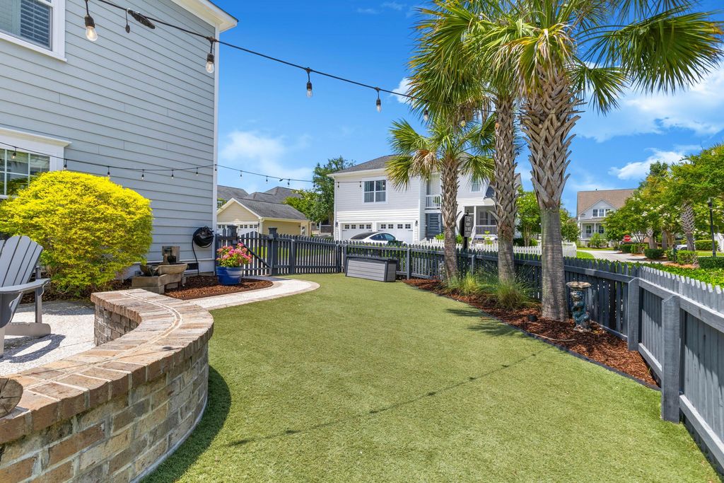 Photo of 1530 Willtown Street, Daniel Island, SC 29492 (MLS # 26009166)