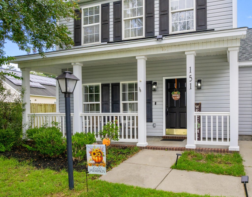 Photo of 151 Highwoods Plantation Avenue, Summerville, SC 29485 (MLS # 26027954)