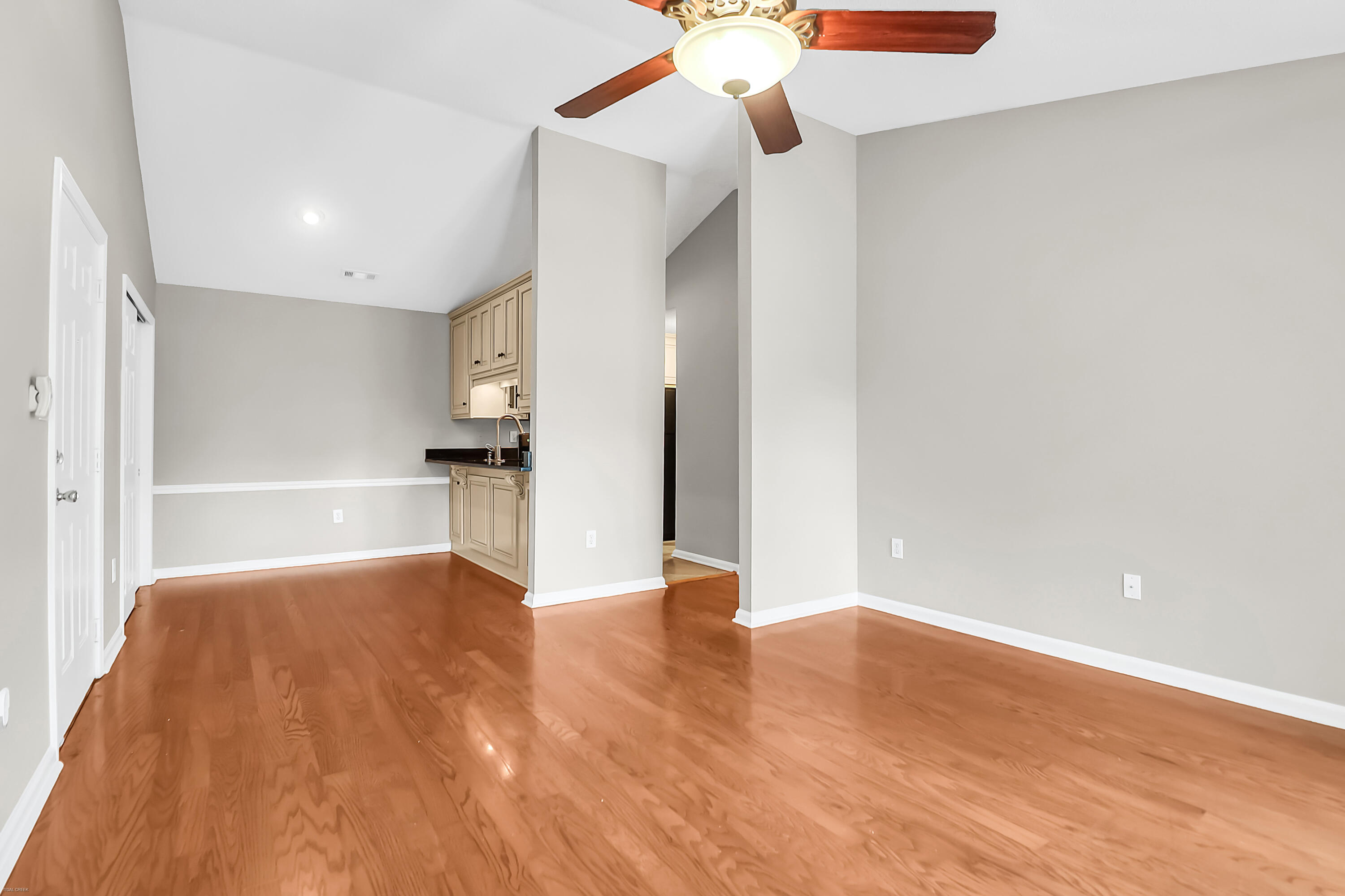 188 Midland Parkway 312