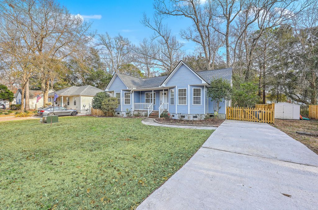 Photo of 3809 Tim Ascue Lane, Mount Pleasant, SC 29429 (MLS # 25029282)