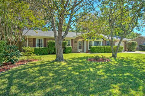 205 General Dennis Drive Summerville SC 29486