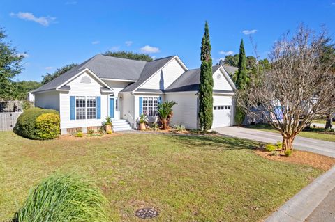 Photo of 1504 Old Village Drive, Mount Pleasant, SC 29464 (MLS # 25029374)