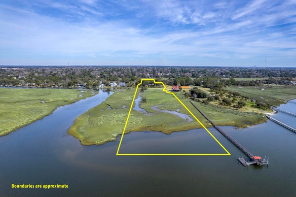 185 WAPPOO RD, CHARLESTON, SC 29407 - Image e4f7a8fd214ae2c2f75fa16b6ee3d39d/800109820