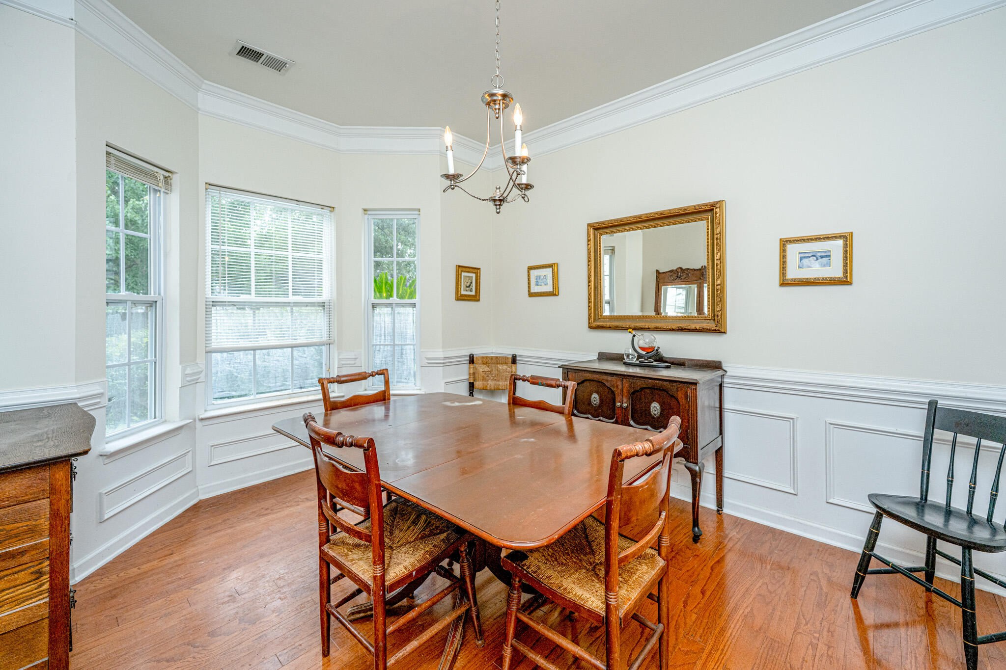 5261 Stonewall Drive