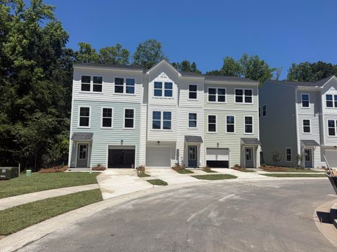Photo of 479 Caledon Court, Johns Island, SC 29455 (MLS # 26014654)