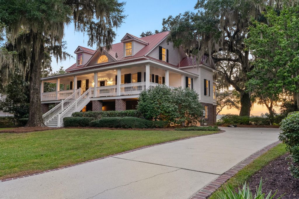 Photo of 3924 Gift Boulevard, Johns Island, SC 29455 (MLS # 25026847)