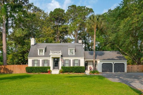 Photo of 1446 Burningtree Road, Charleston, SC 29412 (MLS # 25015553)