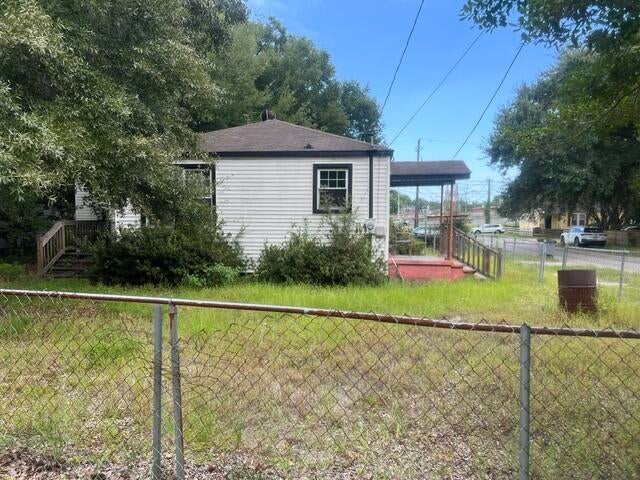 2125 Commander Road