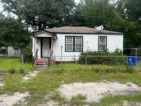 Photo of 2125 Commander Road, North Charleston, SC 29405 (MLS # 26026512)