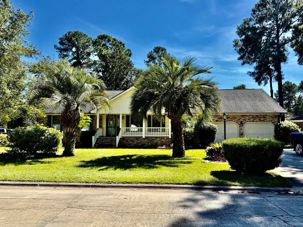 Photo of 702 Black Oak Boulevard, Summerville, SC 29485 (MLS # 26027606)