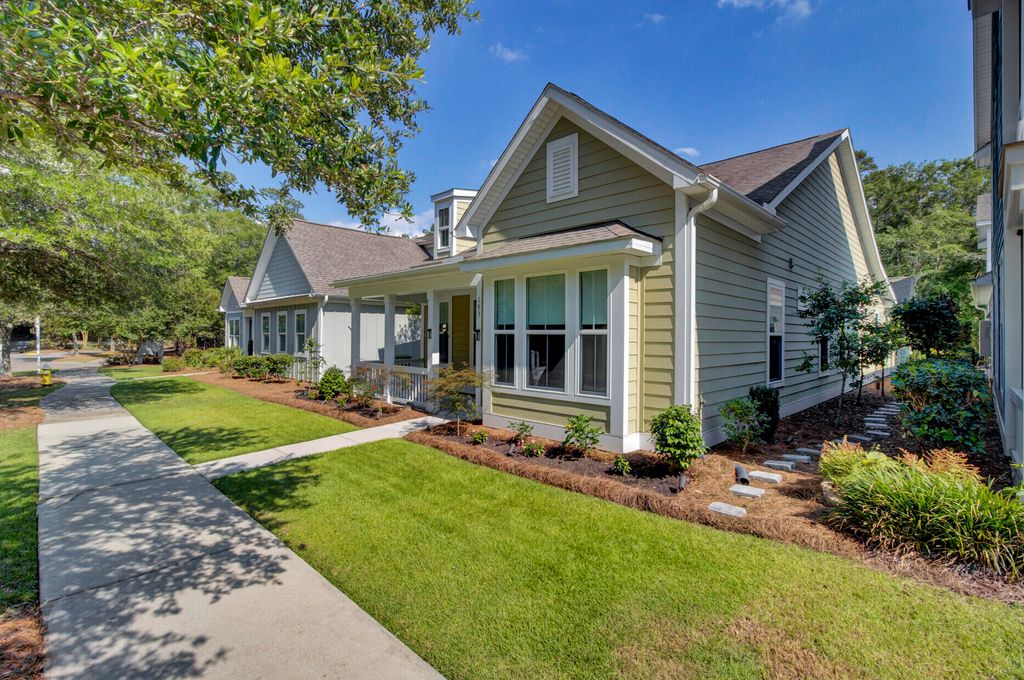 Photo of 153 Village Ponds Drive, Summerville, SC 29483 (MLS # 25031805)