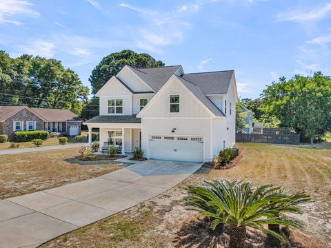 Photo of 651 Spark Street, Mount Pleasant, SC 29464 (MLS # 26011609)