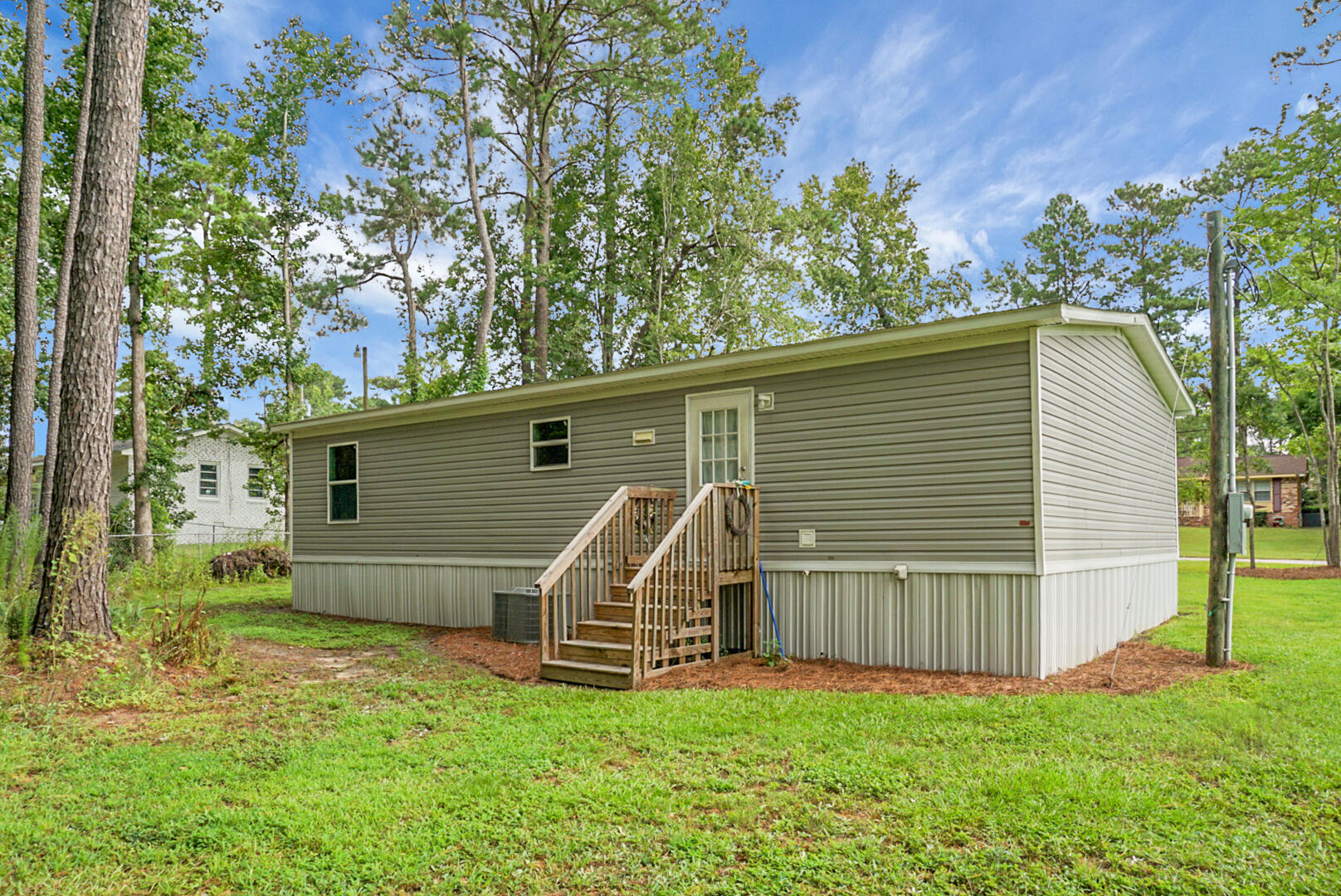 638 SW Mimosa Drive