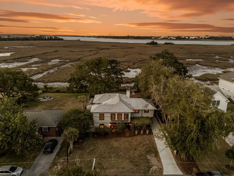 Photo of 706 Arcadian Way, Charleston, SC 29407 (MLS # 26012344)