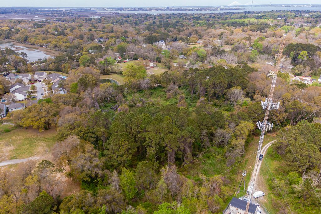 Photo of 1015 Honey Hill Road, Charleston, SC 29412 (MLS # 26008719)