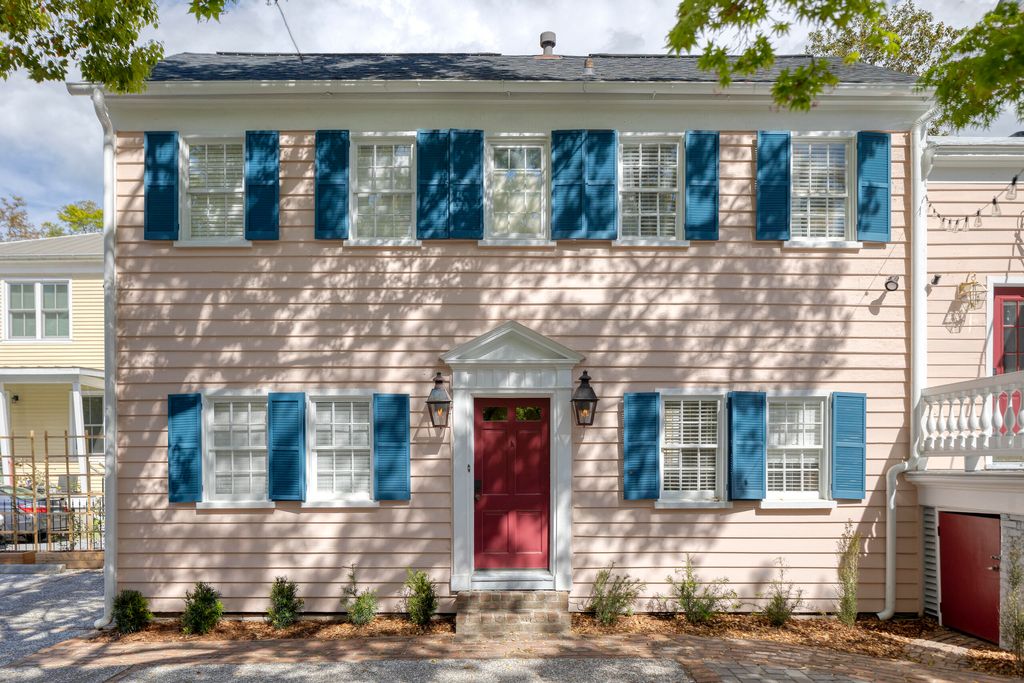 Photo of 201 Ashley Avenue, Charleston, SC 29403 (MLS # 26017624)