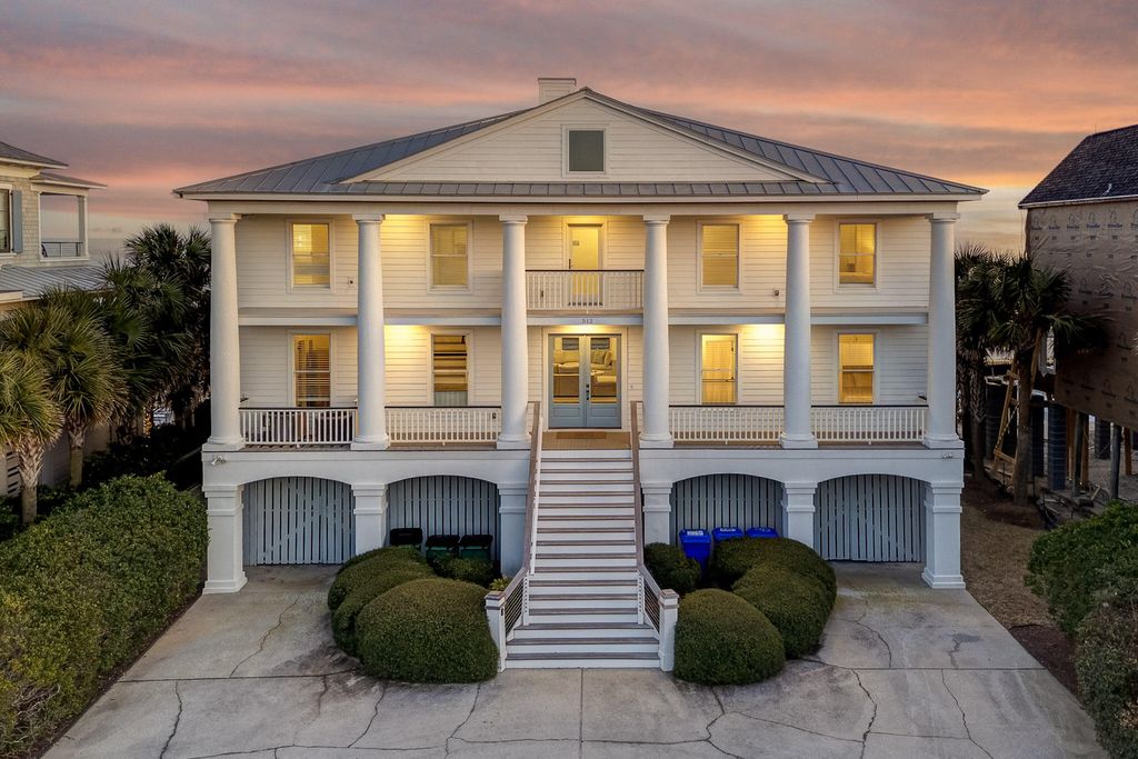 Photo of 512 Ocean Boulevard, Isle of Palms, SC 29451 (MLS # 26008549)