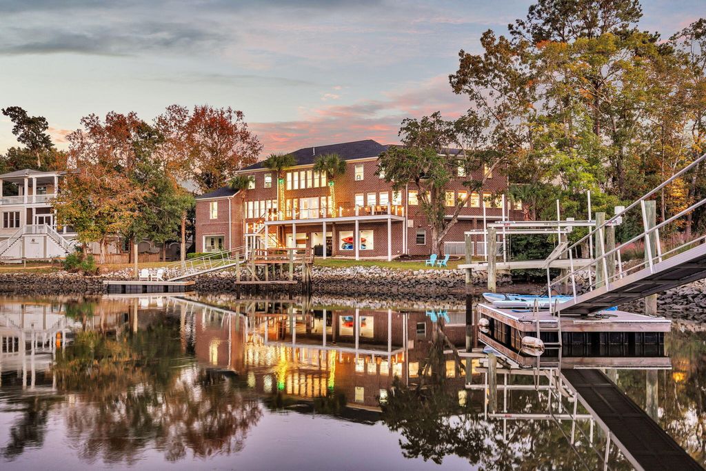 Photo of 3528 Henrietta Hartford Road, Mount Pleasant, SC 29466 (MLS # 25030472)