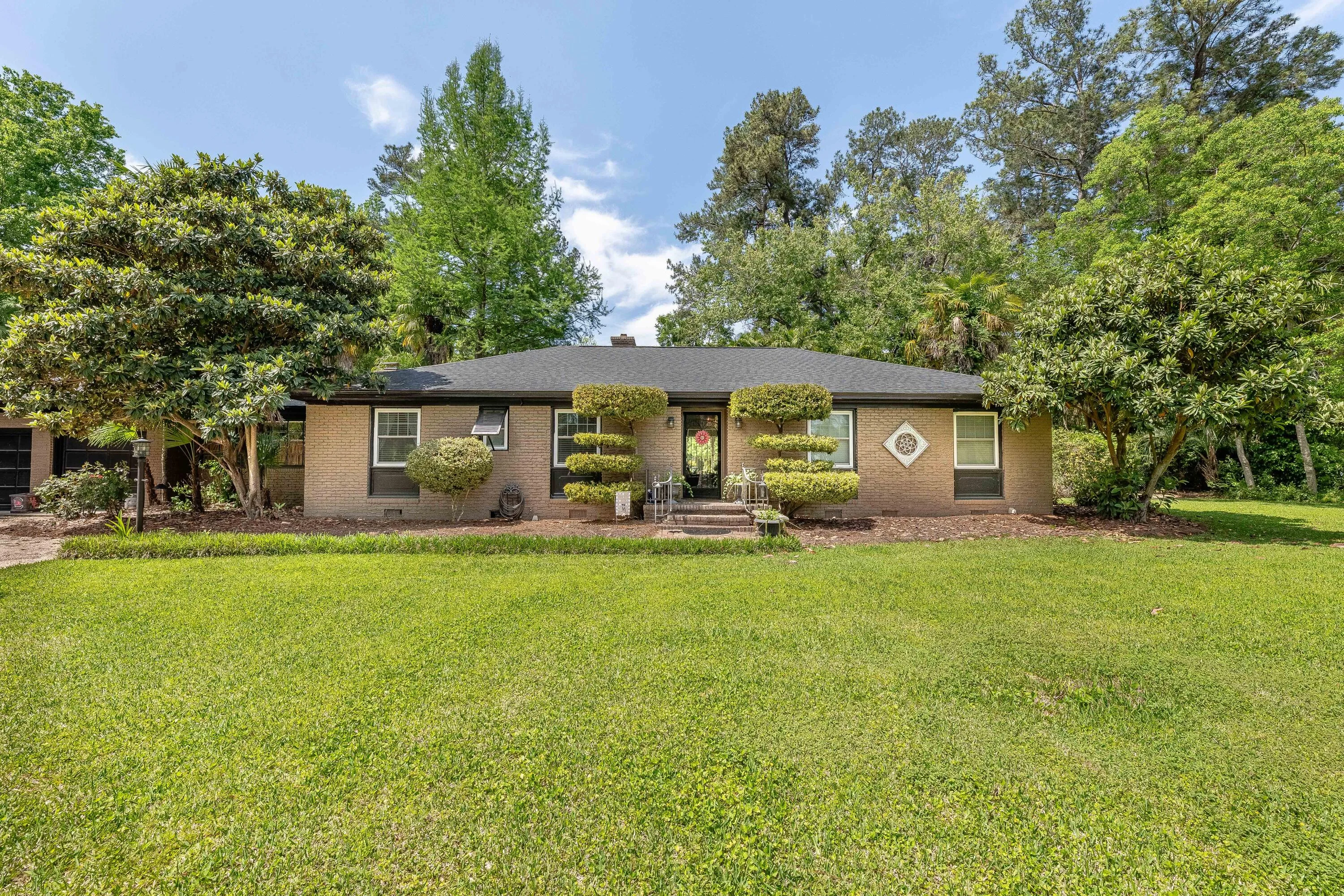 220 Club Acres Boulevard