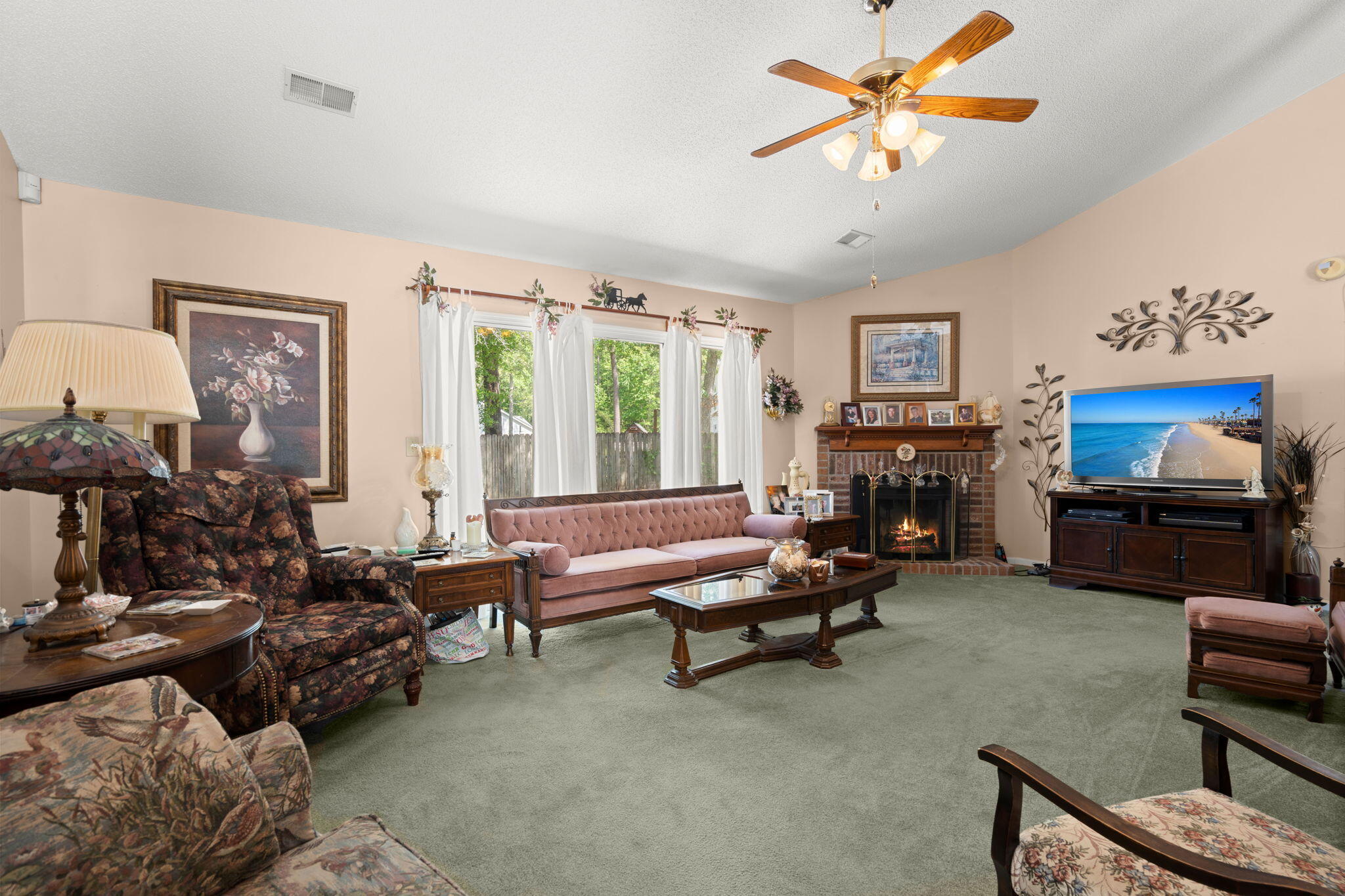 102 Amberside Drive