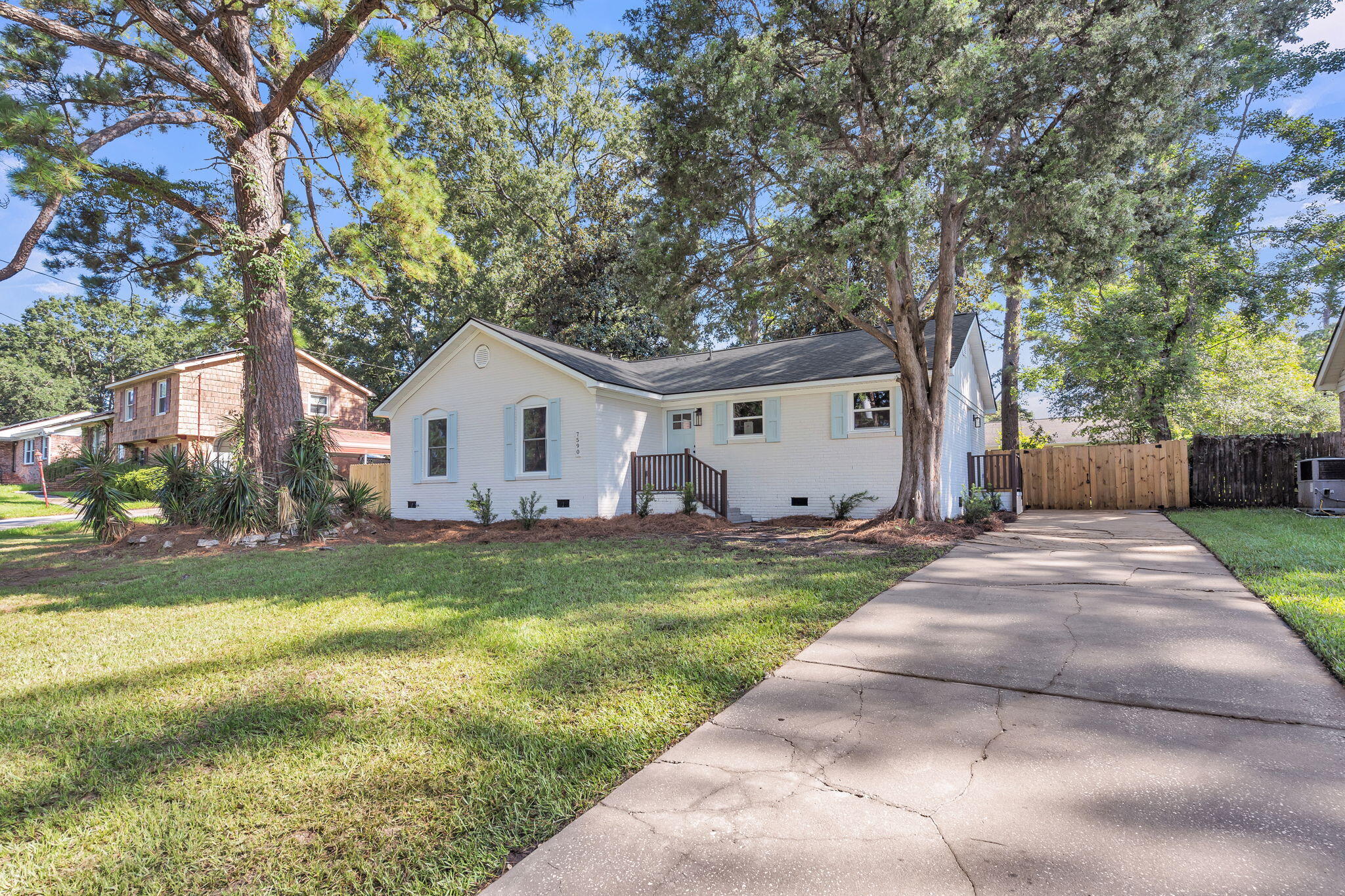 7590 Peppercorn Lane