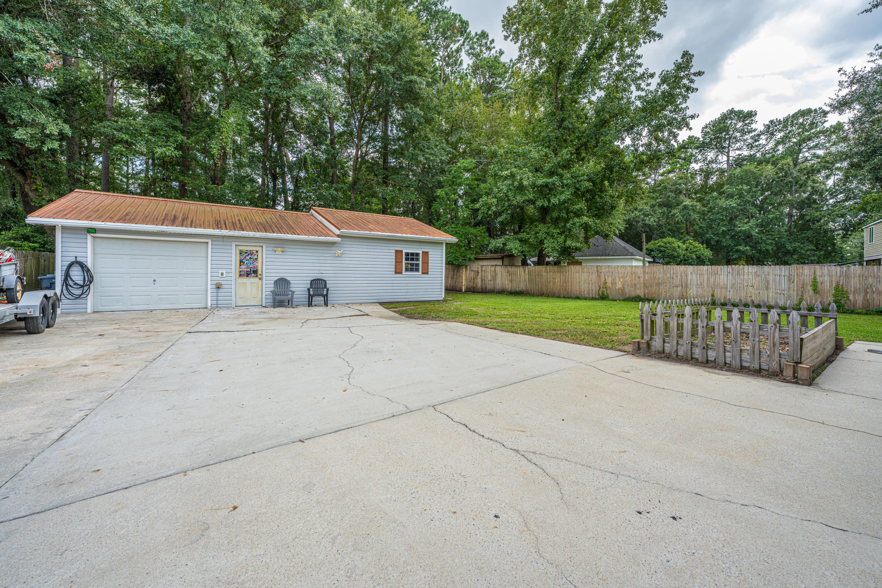 120 Trestlewood Drive
