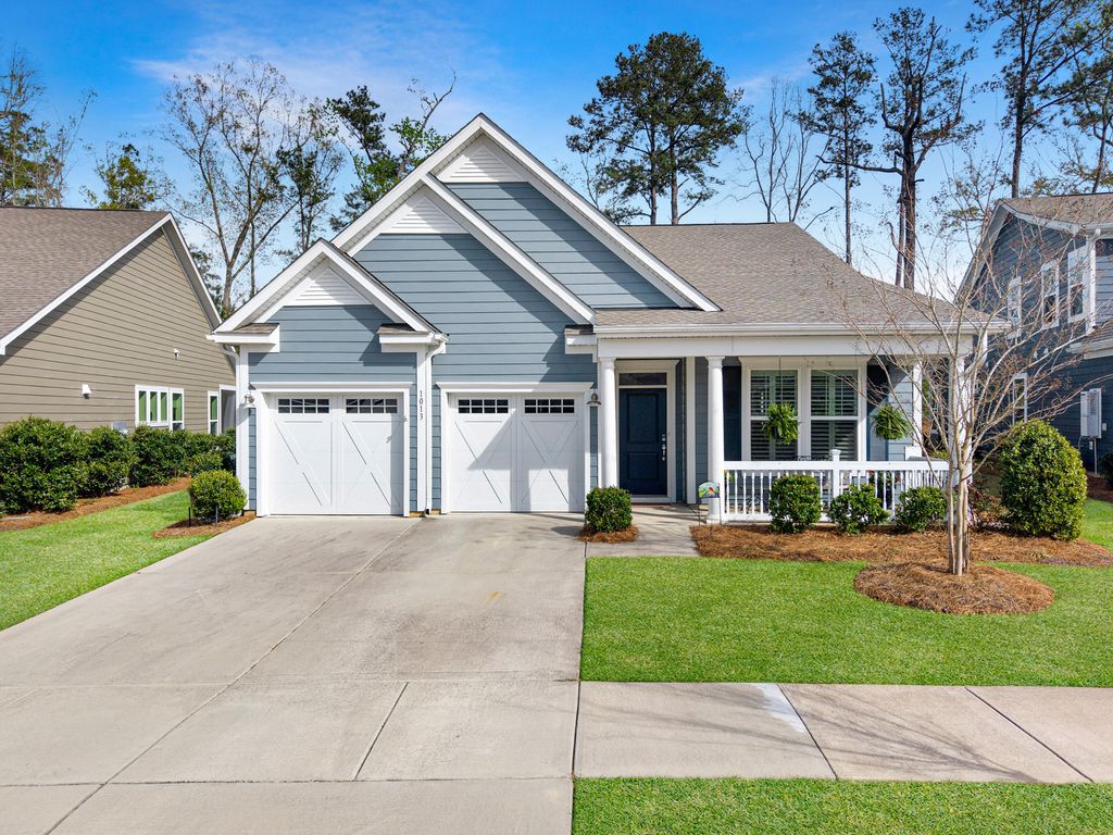 Photo of 1013 Old Field Drive, Summerville, SC 29483 (MLS # 26007633)