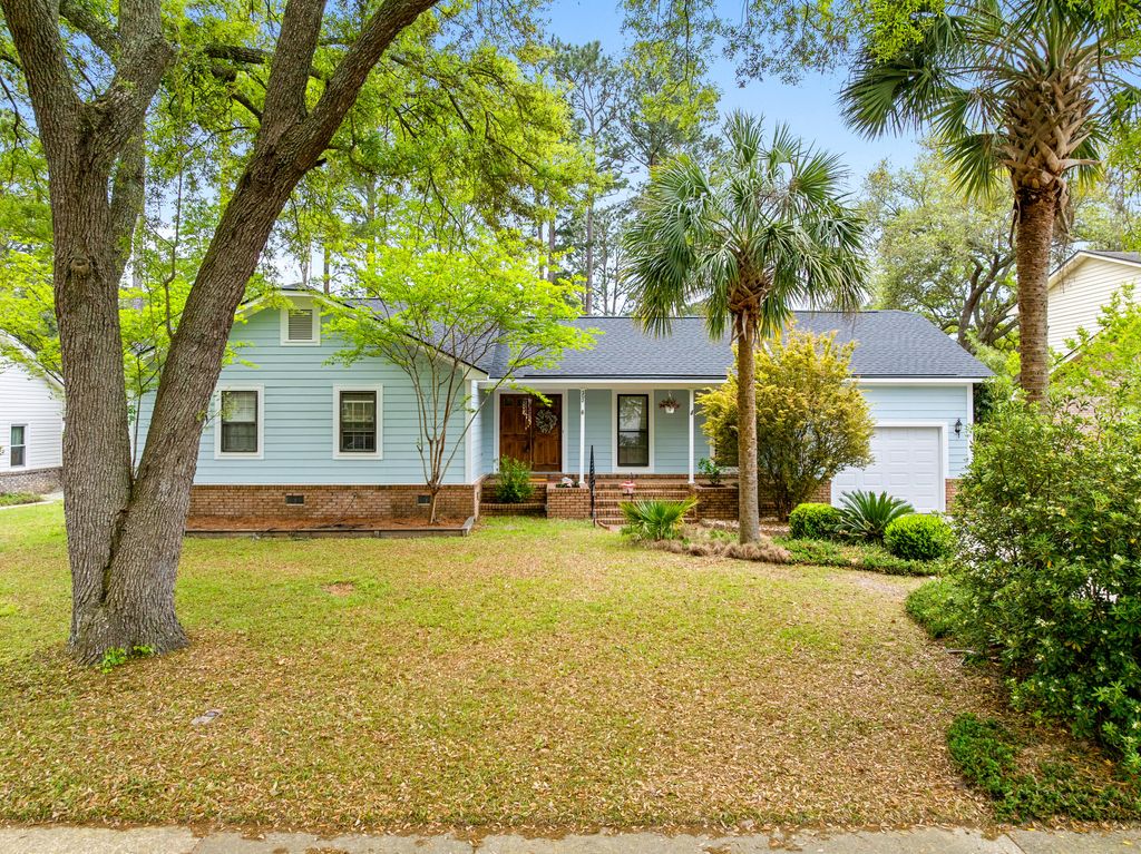 Photo of 202 Harlesden Lane, Summerville, SC 29485 (MLS # 26010217)