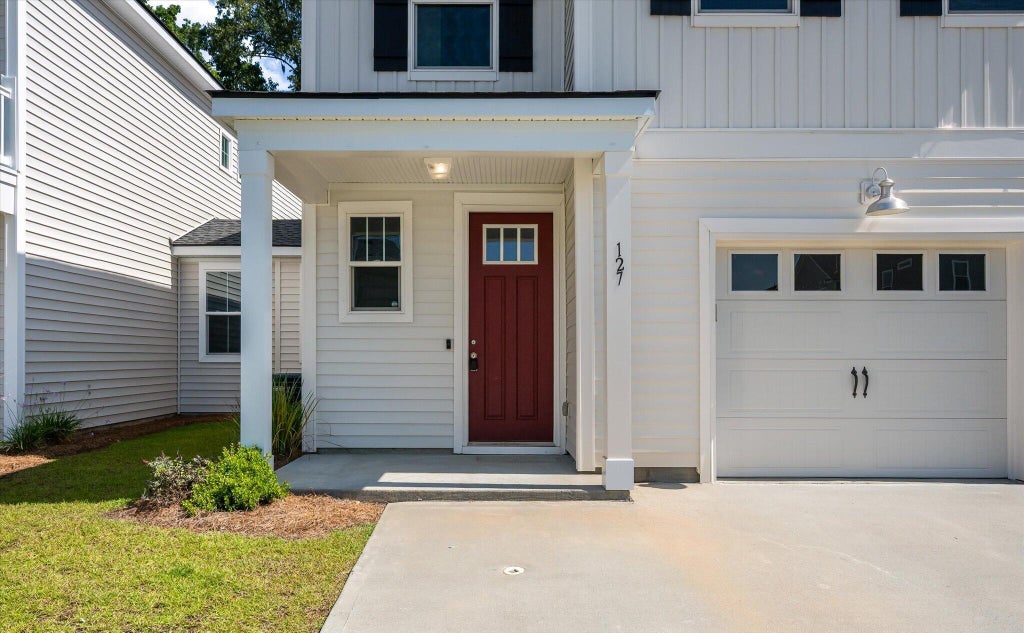 Photo of 127 Hawthorne Landing Drive, Goose Creek, SC 29445 (MLS # 26017114)
