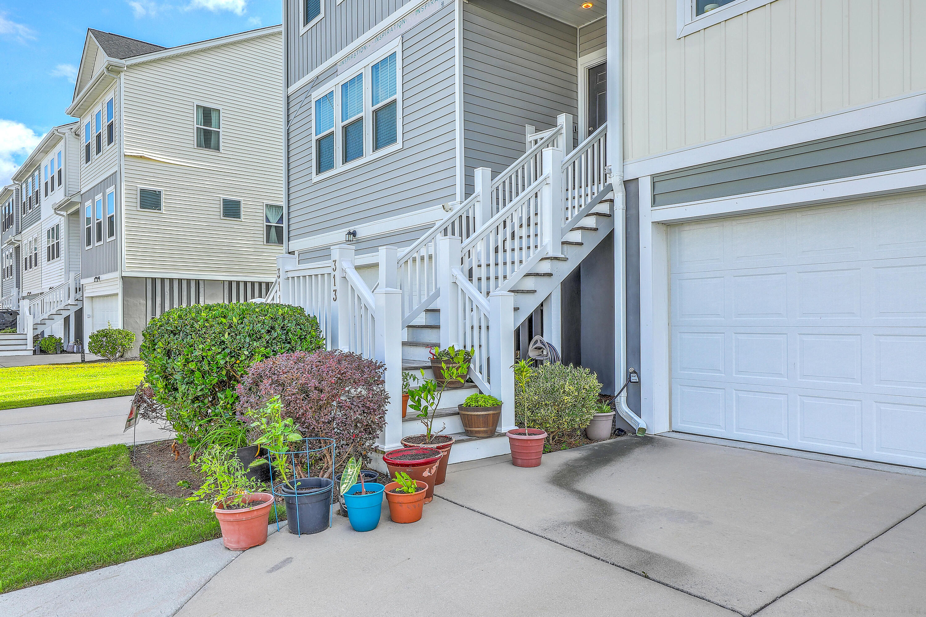 313 Lanyard Street