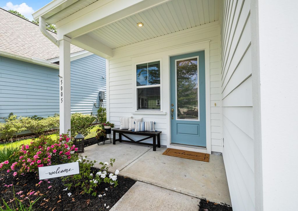 Photo of 5005 Conestoga Drive, Hanahan, SC 29410 (MLS # 25023203)