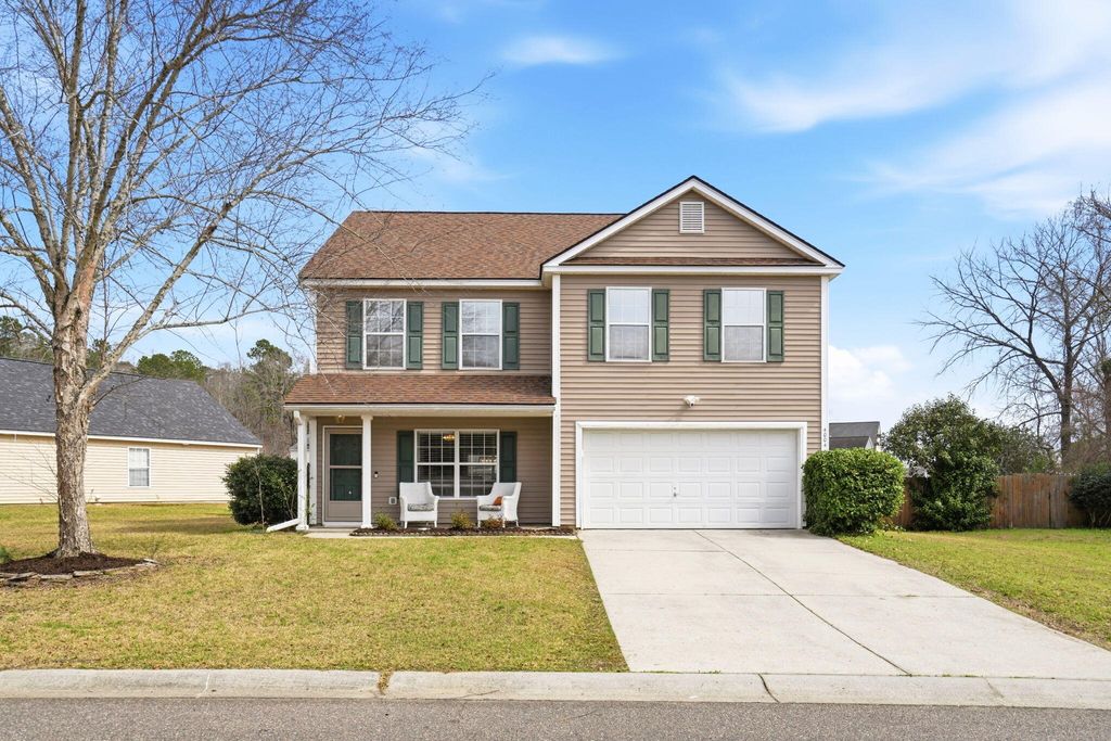Photo of 4004 Carolina Bay Drive, Moncks Corner, SC 29461 (MLS # 26006005)