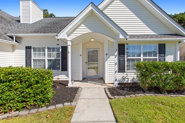 304 EQUINOX CIR, LADSON, SC 29456 - Image e68730d93e5dae88e0b01a44dcb7eee4/3159127172