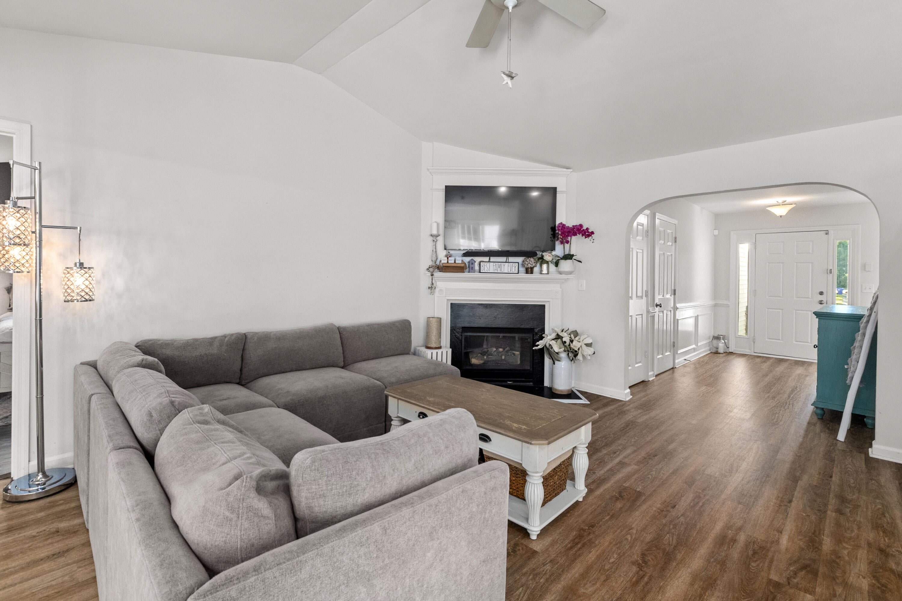 1572 Wellesley Circle